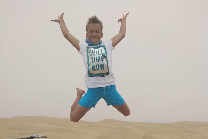 Sandwich Harbour 4x4 guided tours.Join us for an awe inspiring adventure. - Snacks, lunch, and the dune-top table
