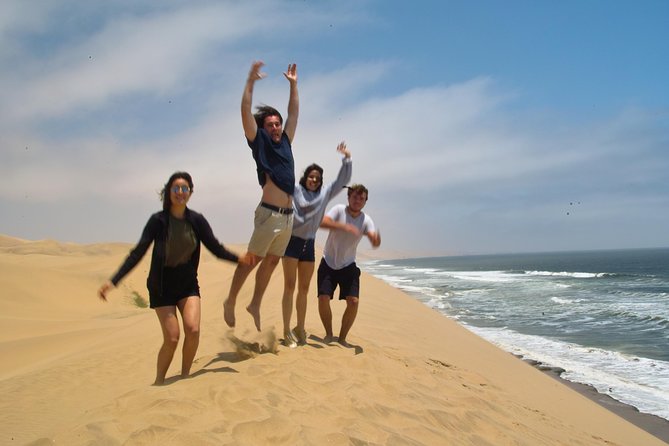 Sandwich Harbour Half-Day 4x4 Tour (5 hours) from Walvis Bay - Choosing the right guide and group setup