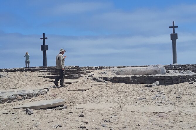 Skeleton Coast Cape Cross Seal colony Tour - The Zeila shipwreck and the coast’s uneasy beauty