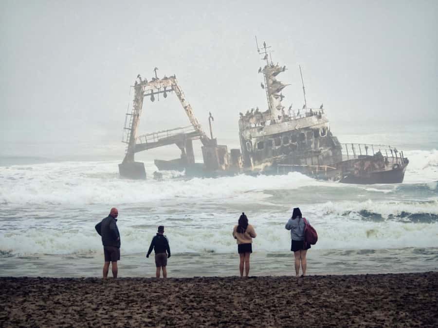 Spitzkoppe : via Zeila Shipwreck - A shipwreck beside the Atlantic