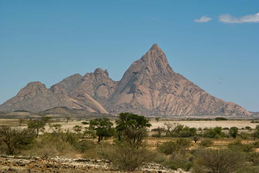 Spitzkoppe : via Zeila Shipwreck - Leaving Swakopmund or Walvis Bay at 7:30 AM