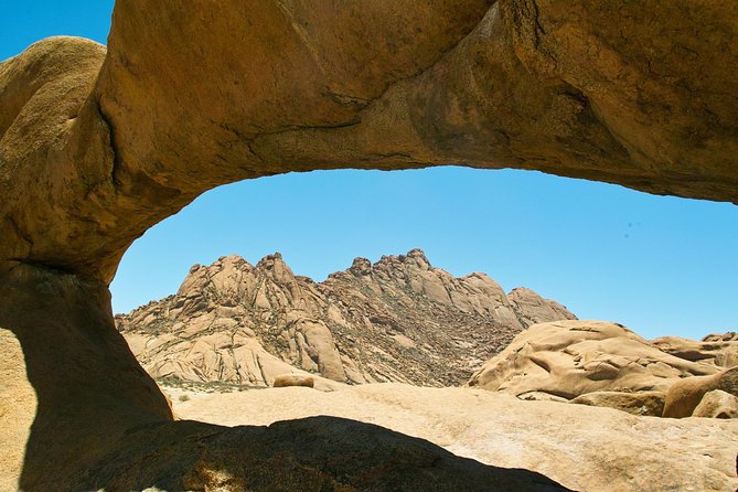 Swakop River Valley & Spitzkoppe Full Day 4x4 tour from Walvis Bay - What the included picnic lunch adds