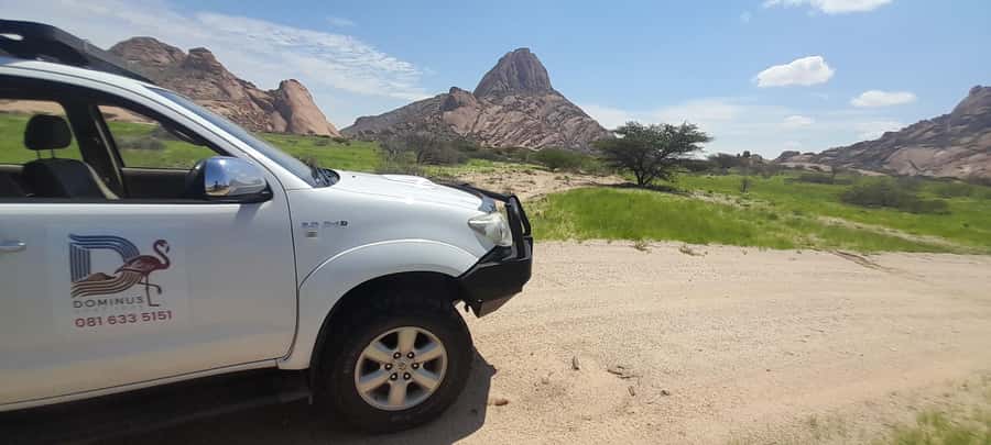 Swakopmund: Spitzkoppe Day Tour with Hotel Pickup - Practical preparation for a desert outing