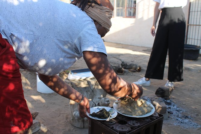 Traditional Cooking Class - Mahangu pap for beginners - Cleanliness, comfort, and the home-kitchen tradeoff