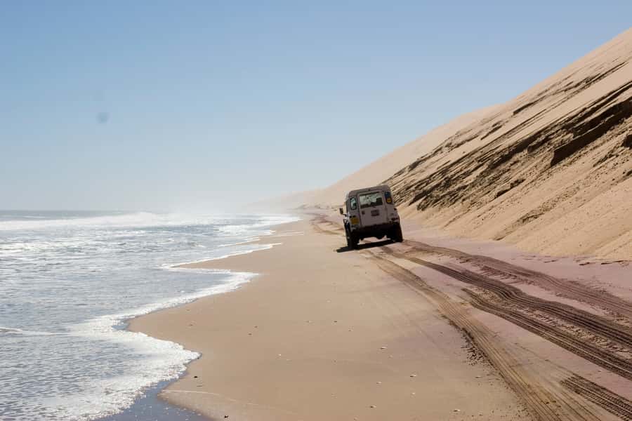 Walvis Bay: 4x4 Desert Excursion to Sandwich Harbour Bay - Lunch above the Atlantic