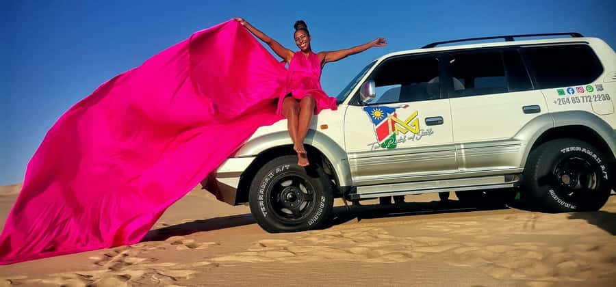 Walvis Bay and Sandwich Harbour Tour - A picnic with ocean views