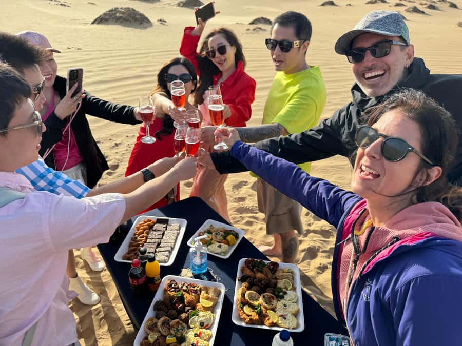 Walvisbay: Sandwich Harbour 4x4 & Sandboarding Tours - The Pink Lake and salt refinery stop